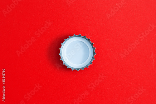 Red metal glass bottle cap