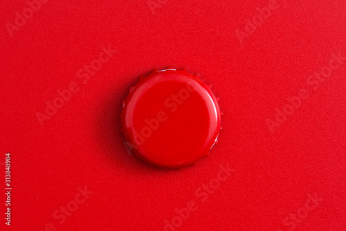 Red metal glass bottle cap