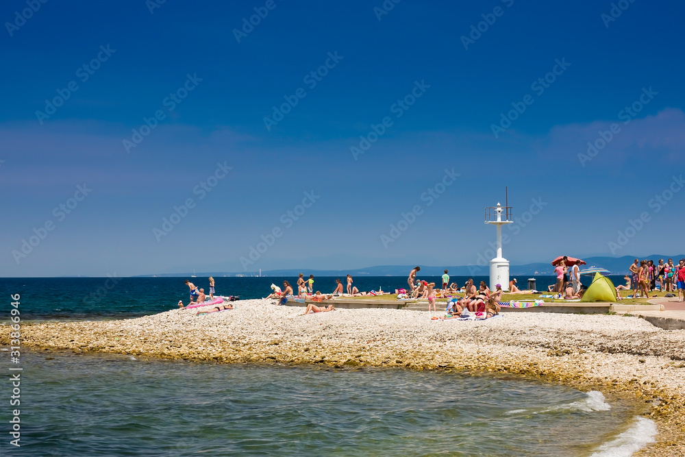Obraz premium Beach near marina of Izola, Adriatic Slovenia, Europe,