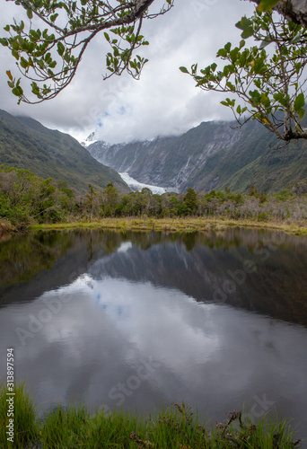Mirror Lake. Fox glacier. New Zealand