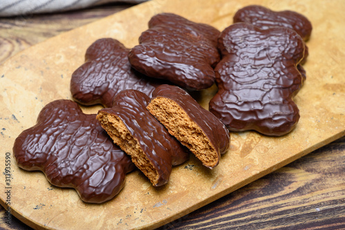 Fotografie Tasty gingerbread glazed cookies from Torun, Poland