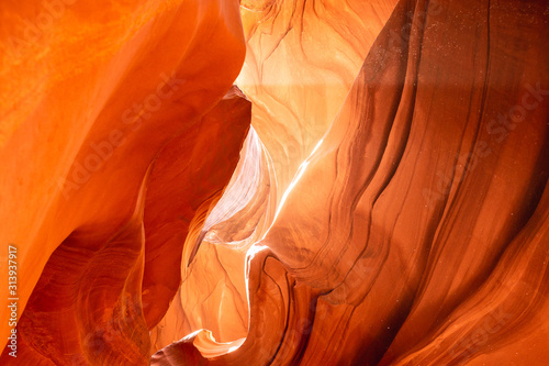 Lumière à l'intérieur d'Antelope Canyon - Entre Arizona & Utah