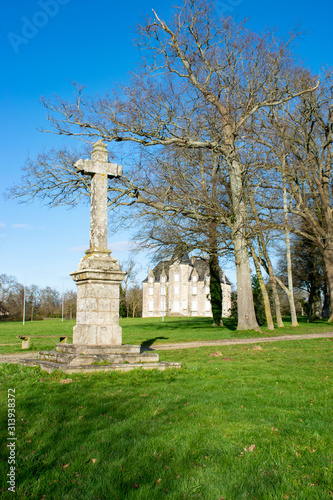 la croix du parc château de Beaupuy vendée france