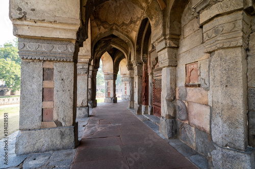 Vászonkép Archways outside of Isa Khans Garden Tomb, part of Humayan's Tomb Complex