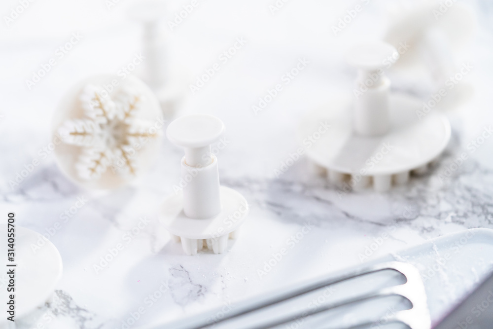 Fondant snowflake shapes Fondant snowflake shapes