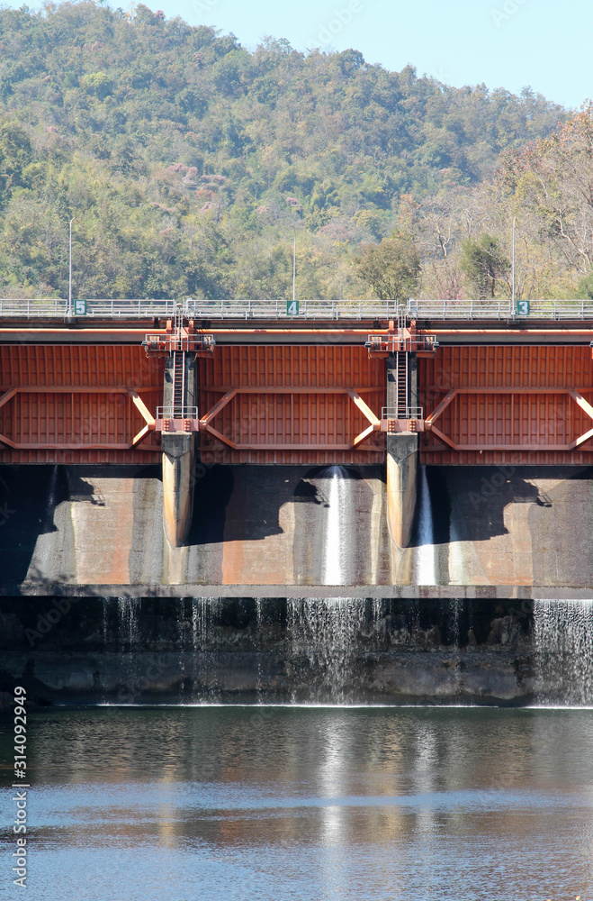 Kiew Lom dam, Lampang province, Northern Thailand.