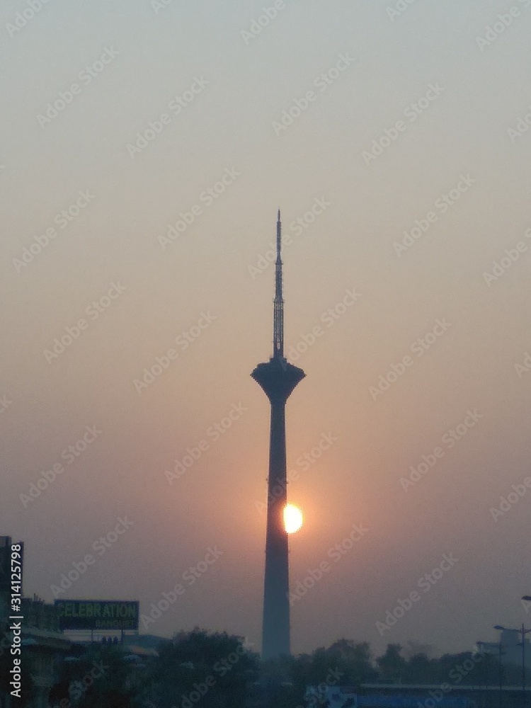 Naklejka premium tv tower at smogy sunset