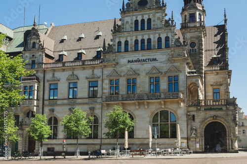 Obraz na płótnie Houses on embankment of Weser river in Bremen, Germany w salonie