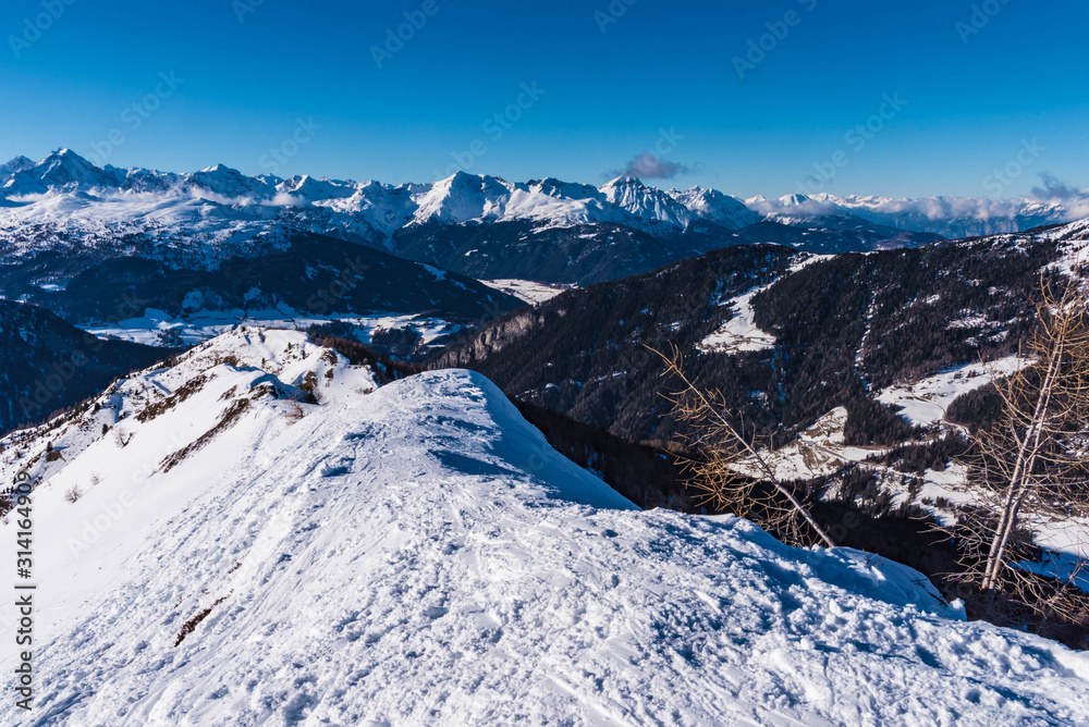 Blick von der Ultenspitze ins Wipptal und Stubaital, Tirol
