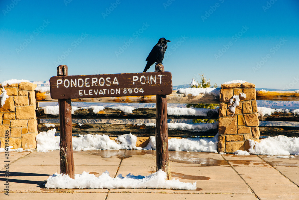 sign at Ponderosa Point, one of the lookout points at Bryce Canyon ...