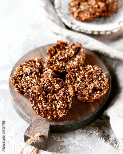 Energy cookies (from sesame seeds, flax seeds and other cereals)