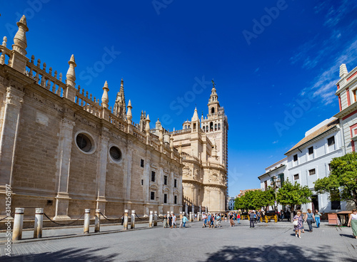 Plaza del Triunfo and Catedral de Sevilla
