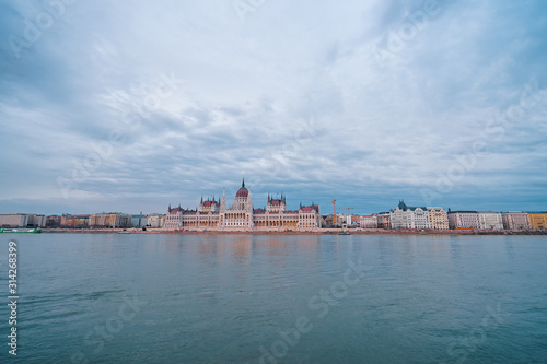 The Hungarian Parliament Building on the bank of the Danube in Budapest. © luengo_ua