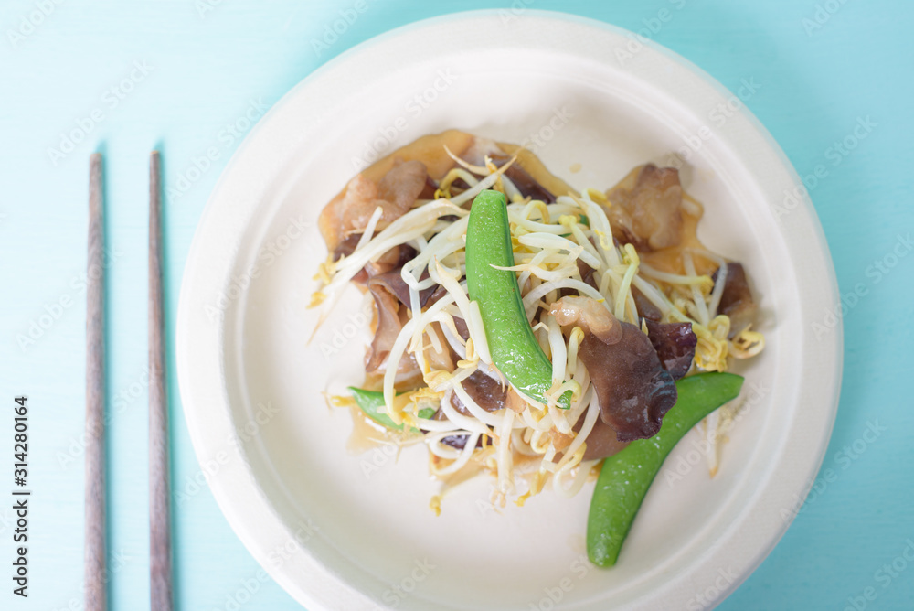Stir fried bean sprouts, jelly mushroom and green peas Stir fried bean sprouts, jelly mushroom and green peas