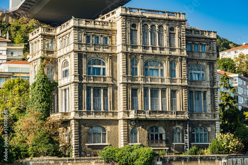 Zeki Pasa Yalisi building i...