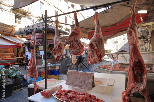 Agnello castrato al mercato di Catania photo