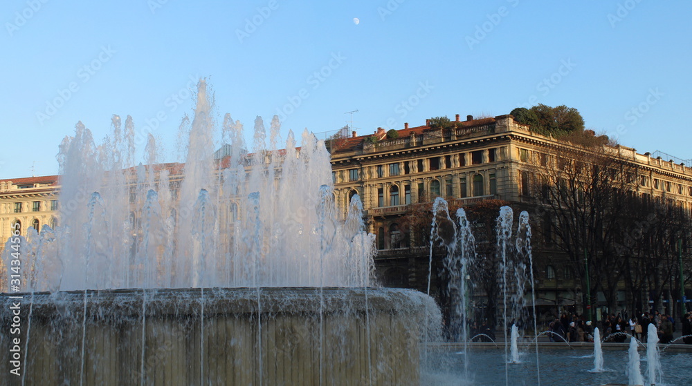 Fontana in centro città - Milano