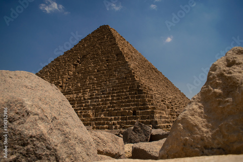 pyramid of giza