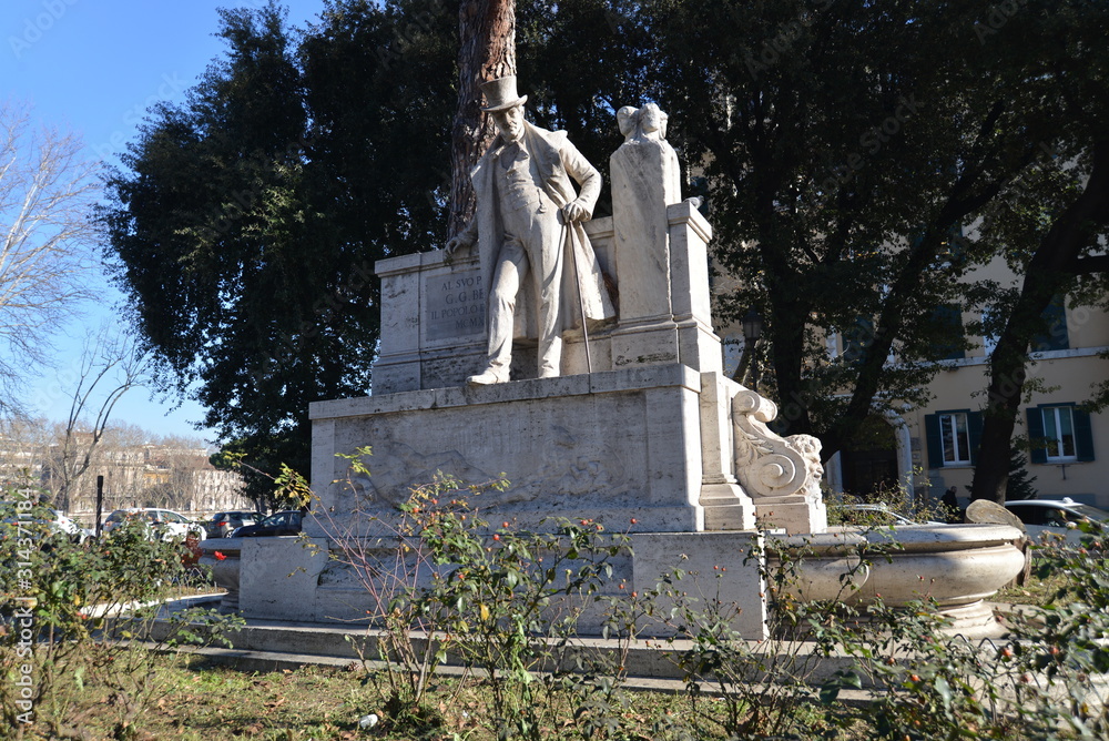 Fototapeta premium Statua di Gioacchino Belli Roma