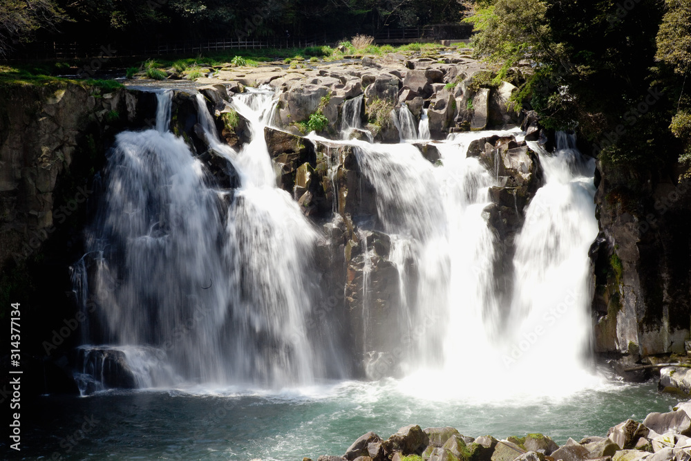 Obraz premium 都城市関之尾滝