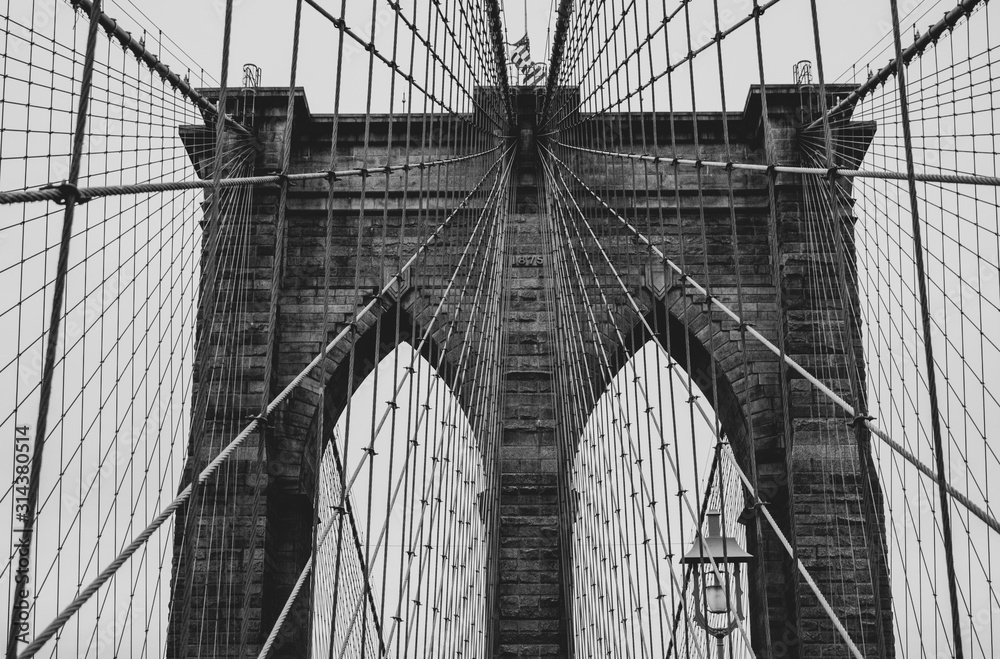 Fototapeta premium Brooklyn Bridge Black and White 