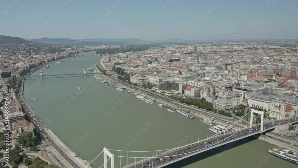 Cityscape of Budapest, Hungary with view of Elisabeth Bridge. Cityscape of Budapest, Hungary with view of Elisabeth Bridge.