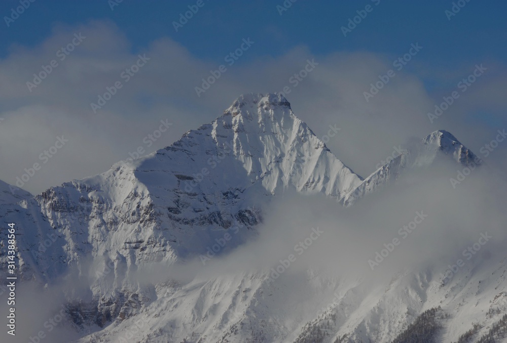 Obraz premium View towards Mount Nelson at Panorama Ski Slope, British Columbia Canada