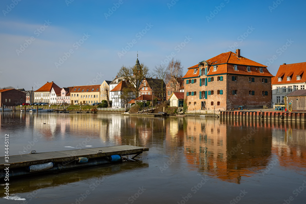 Häuser im Hafen von Glückstadt, Schleswig-Holstein
