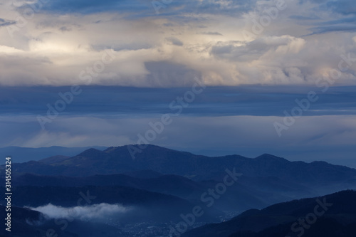 nuages sur les Vosges