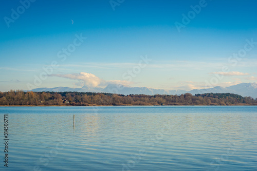 See und Berge im Winter - Chiemsee