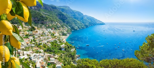 Fototapeta Naklejka Na Ścianę i Meble -  Beautiful Positano and clear blue sea on Amalfi Coast in Campania, Italy. Amalfi coast is popular travel and holyday destination in Europe.