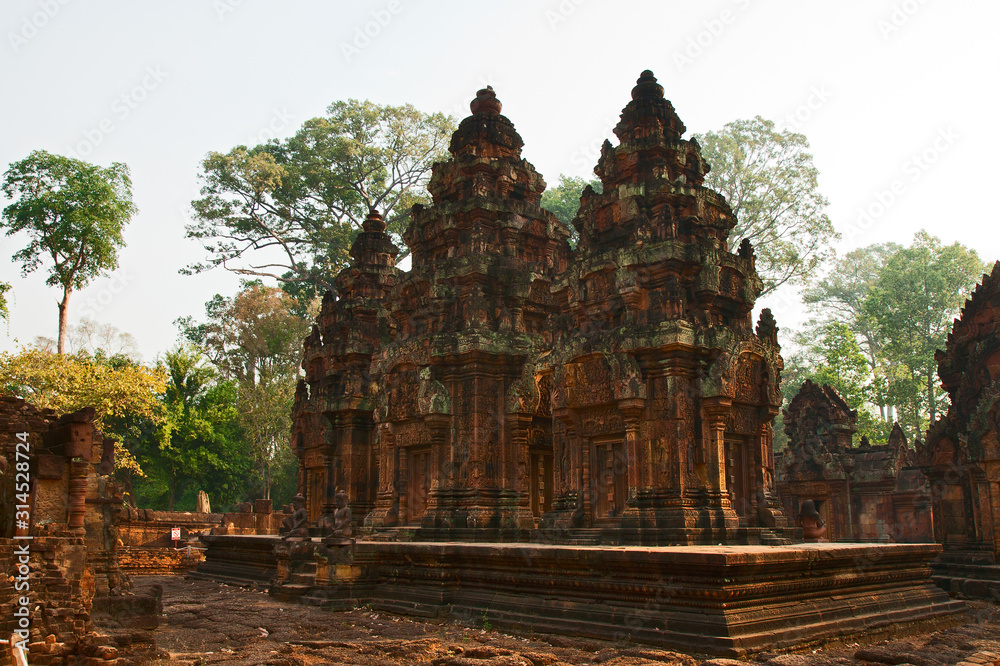 Fototapeta premium Ancient khmer temple
