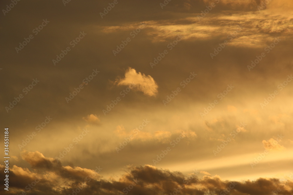 Sonnenuntergang in Gold