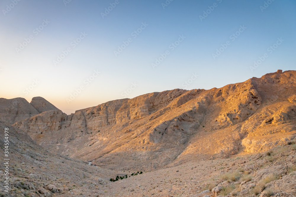 Mount Soffeh view in Isfahan at sunset - Mount Soffeh is a mountain that is situated just south of the city of Isfahan Mount Soffeh view in Isfahan at sunset - Mount Soffeh is a mountain that is situated just south of the city of Isfahan