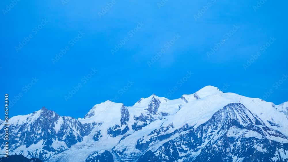Timelapse du Massif du Mont Blanc, Haute Savoie, France Timelapse du Massif du Mont Blanc, Haute Savoie, France