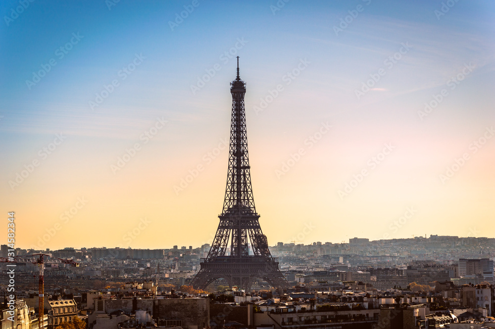 Fototapeta premium View of Eiffel Tower from Arch of Triumph