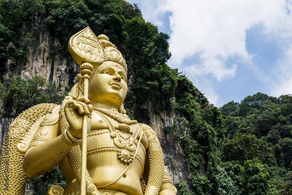 Fototapeta premium Lord Murugan statue, Batu Caves, Malaysia