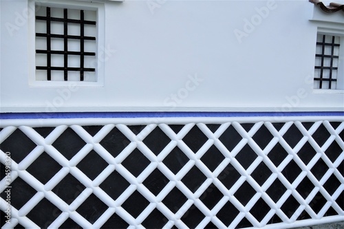 Wallpaper Mural 西条　酒蔵通りのなまこ壁 Torontodigital.ca