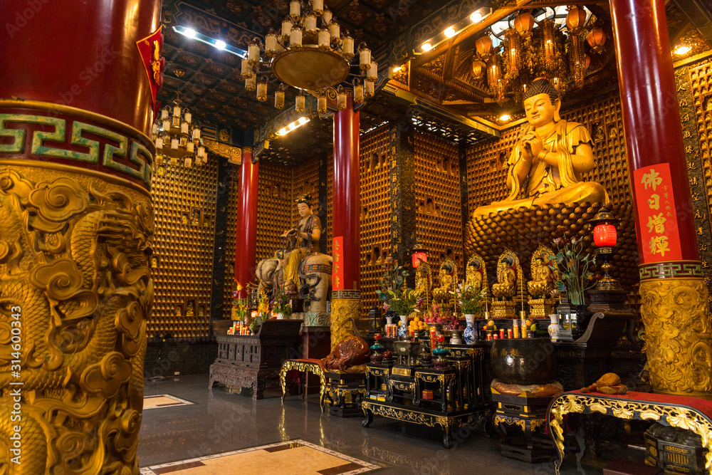 Εκτύπωση καμβά Beautiful golden buddha in Thousand Buddha Temple or Chua Van Phat temple in Ho