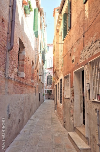 ベネチアの人通りのない風景 © so51hk
