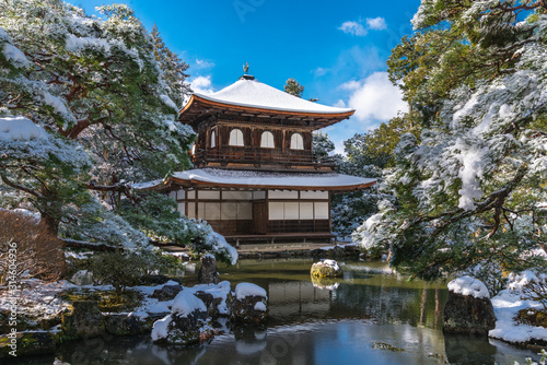 京都 銀閣寺の冬と雪景色
