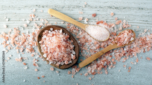 Himalaya pink salt  photo