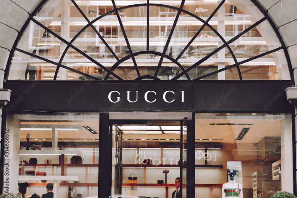 Gucci boutique. Signboard logo brend sign of Gucci on store, shop, mall,  boutique. Kiev, Ukraine - September 02, 2019 Stock Photo | Adobe Stock