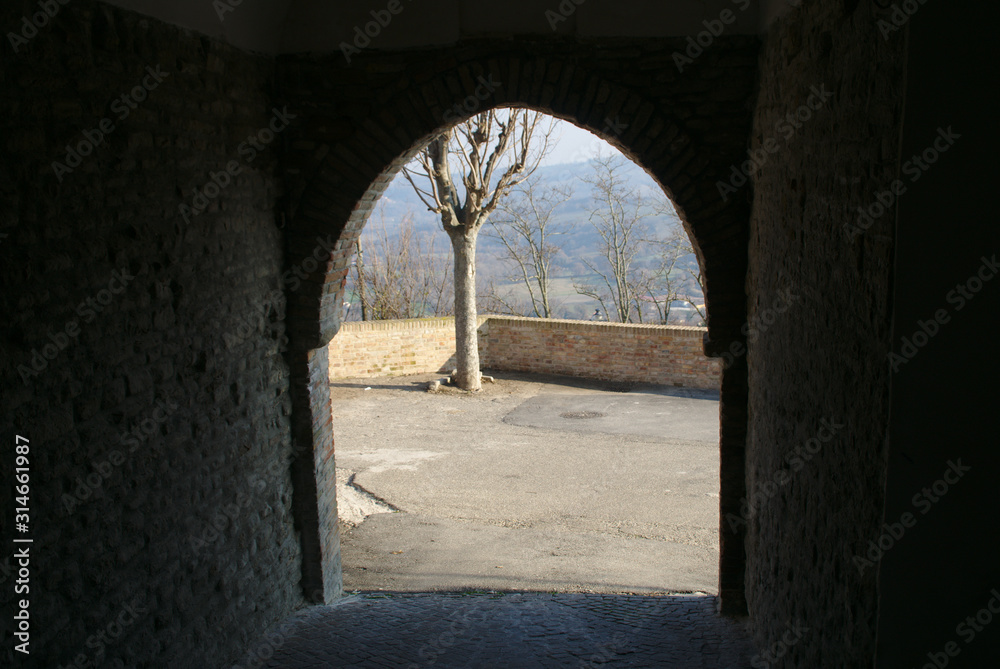 Fototapeta premium Borgo medioevale marchigiano