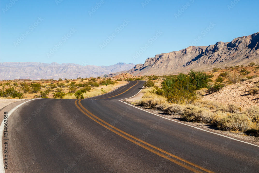 Winding road Valley of Fire Highway in Nevada desert