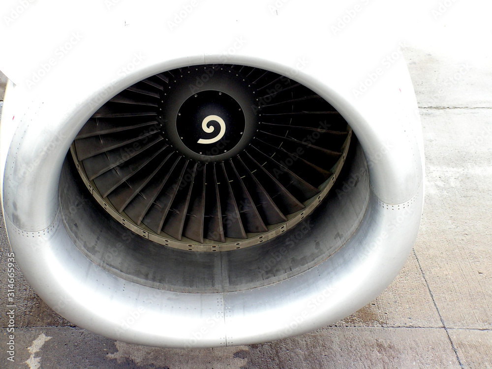 Airplane turbo reactor frontal view