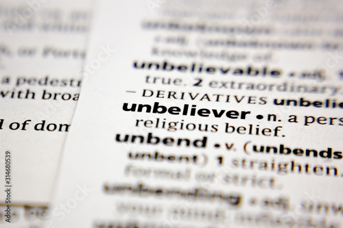 Canvas Print Word or phrase unbeliever in a dictionary.