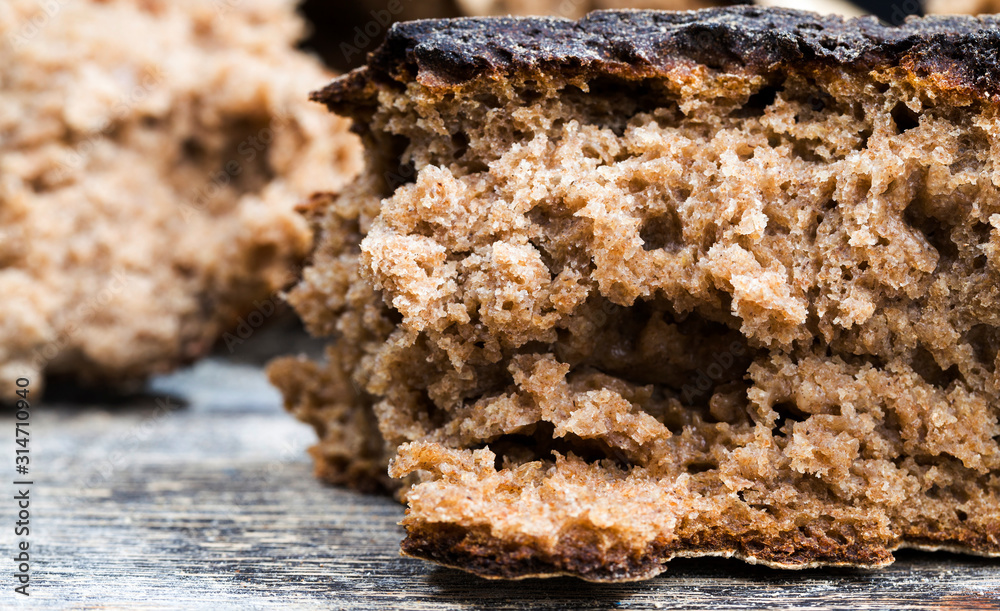 Fototapeta premium dark bread