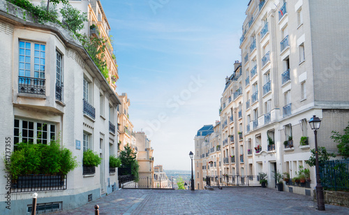 Fototapeta Naklejka Na Ścianę i Meble -  Monmartre street, Paris, France