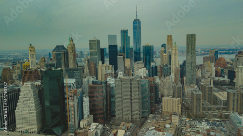 NY　アメリカ　空撮　ニューヨーク　ドローン　マンハッタン　ビル群　広告素材　 © Sanato